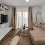 1 Bedroom Amazing Apartment In Klenovica * קלנוביצה