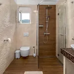 דירה 1 Bedroom Amazing Apartment In Klenovica